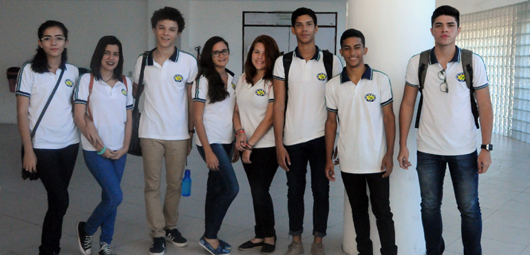 Alunos de escola estadual visitam Fórum de Fortaleza e assistem pela primeira vez a um júri