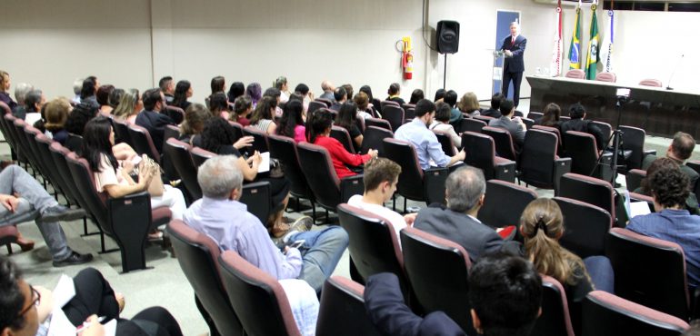 Randell Wilkinson defende a mediação e condena a “cultura da sentença” – Palestra está disponível no Canal Esmec