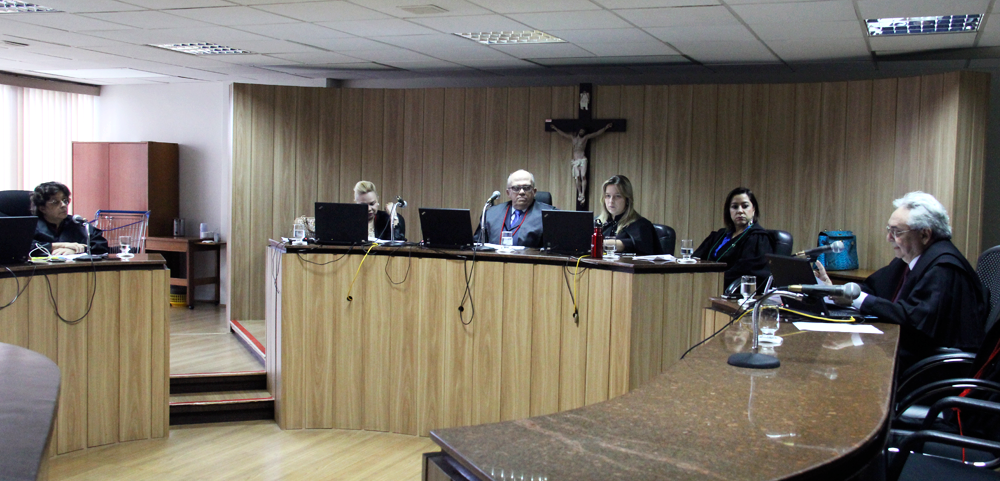 Estado deve pagar R$ 15 mil de indenização por sucessivos erros em resultados de exame