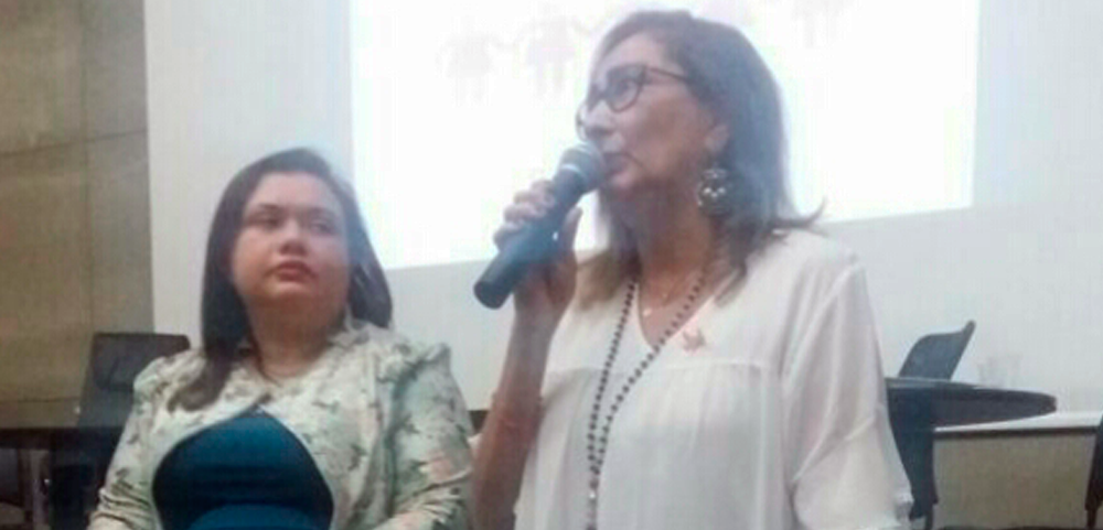 Juizado da Mulher distribui material informativo sobre Lei Maria da Penha na Arena Castelão