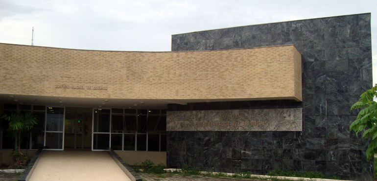 Comarca de Quixadá realiza nesta terça-feira ação social na praça contra violência doméstica