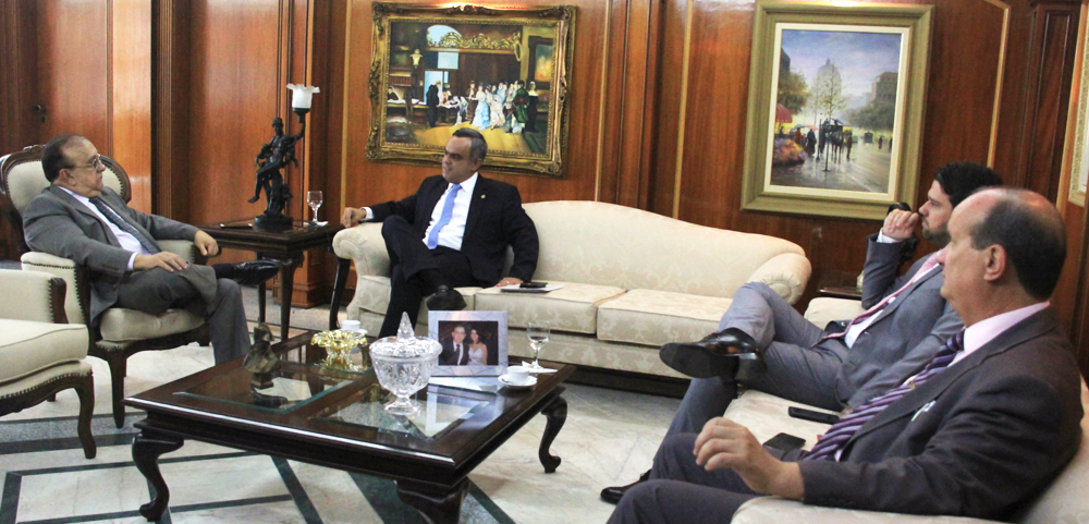 Corregedor-geral da Justiça recebe representantes da OAB Ceará