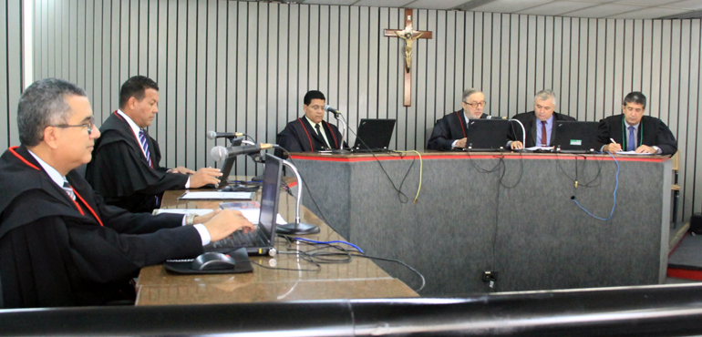 Justiça nega liberdade para instrutor de kitesurf preso por tráfico de drogas em Caucaia