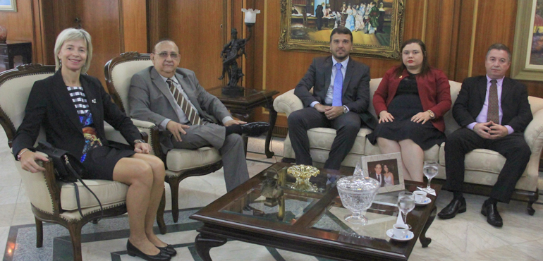 Desembargadora francesa conhece a Corregedoria-Geral da Justiça do Ceará