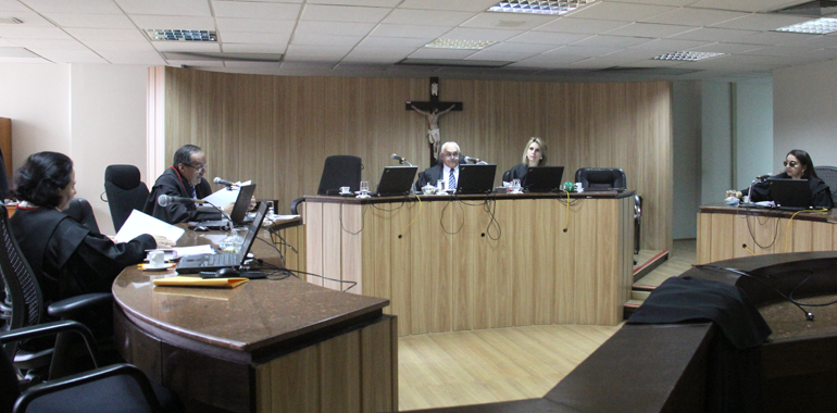 Empresas de turismo devem indenizar cinco consumidores por descumprimento de contrato