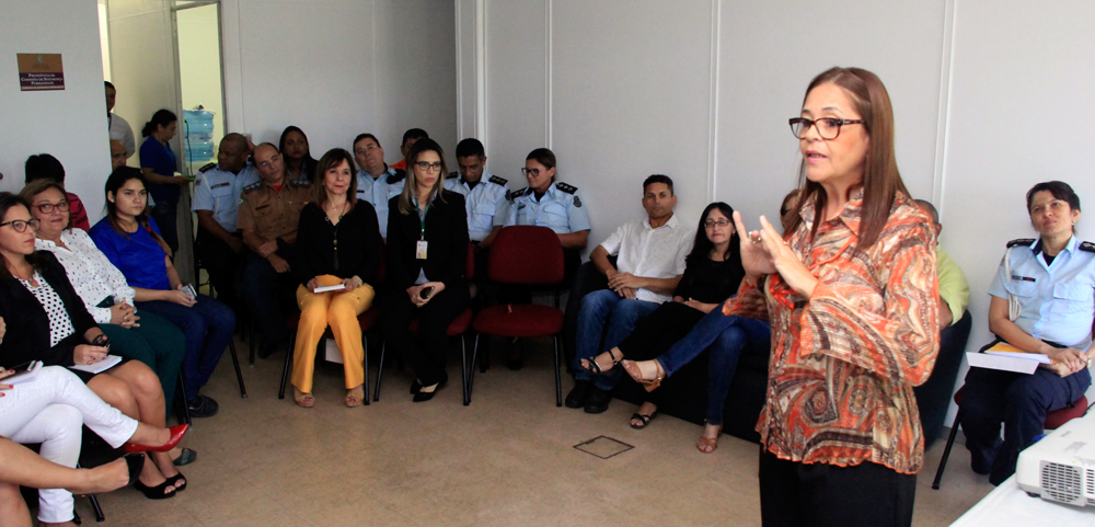 Assistência Militar promove curso de etiqueta e marketing pessoal para policiais e bombeiros