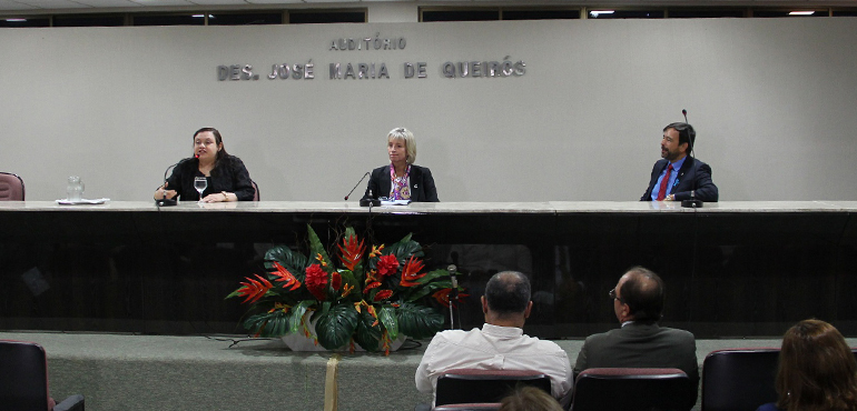 Seminário na Esmec destaca questões importantes envolvendo Direito brasileiro e Direito francês