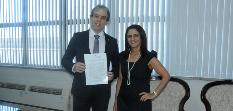 Juiz promovido por critério de merecimento toma posse no Fórum Clóvis Beviláqua