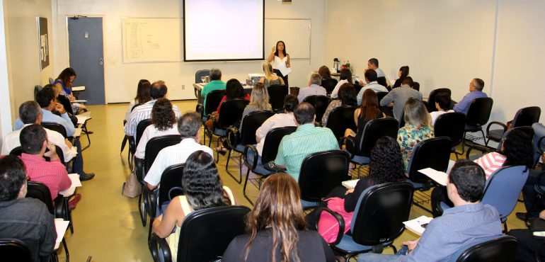 Reunião na Esmec discute a reestruturação dos Juizados Especiais da Capital