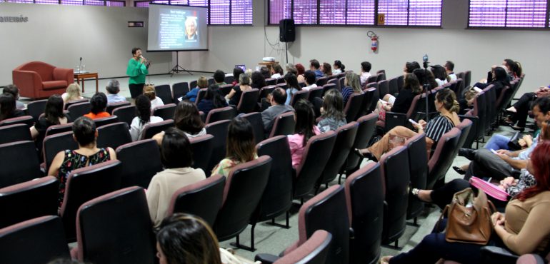 Consultora Dagmar Ramos fala sobre constelações familiares –  Veja a palestra
