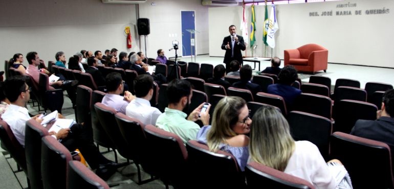 Mesa-redonda: segundo dia começa com debate sobre verificação de créditos