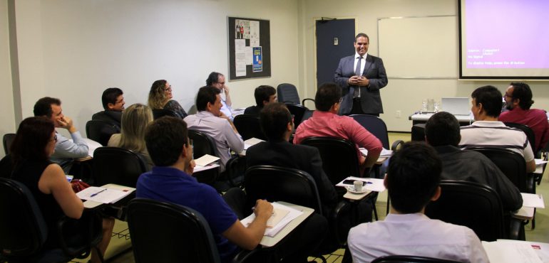 Curso Filosofia do Direito é iniciado com a participação de 43 juízes cearenses