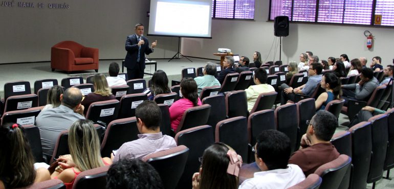 Curso de Especialização é iniciado com aula sobre Teoria da Prova no novo CPC