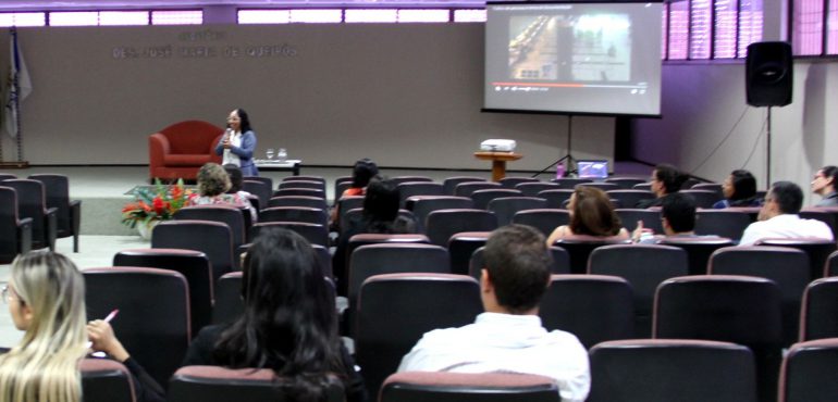 Curso Tráfico de Pessoas tem início com discussão sobre novas pesquisas e denúncias na área