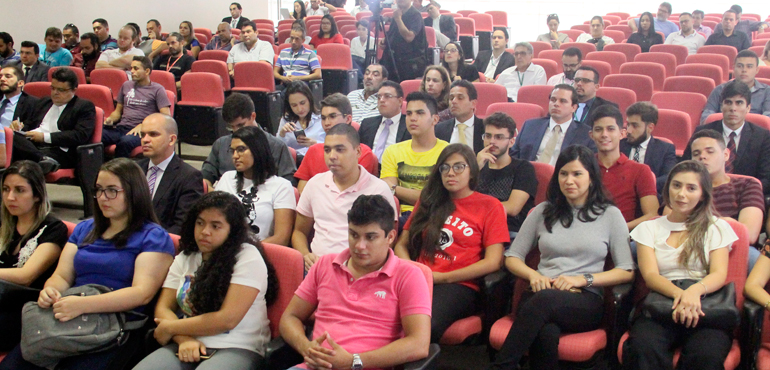 Estudantes do Curso de Direito visitam Tribunal de Justiça
