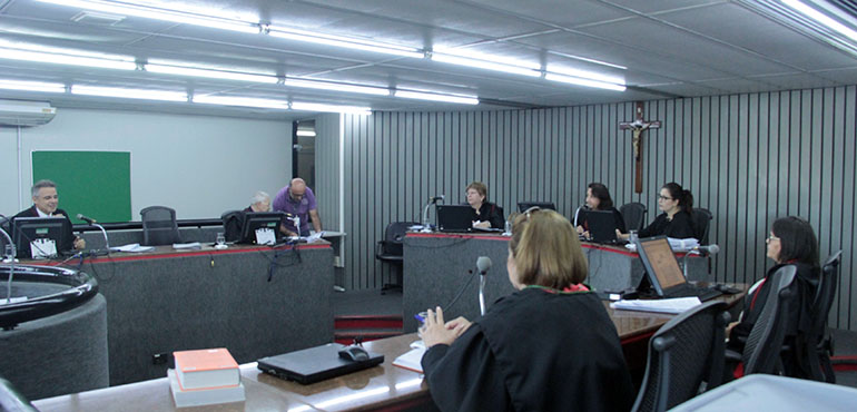 Plano de saúde deve disponibilizar tratamento de reprodução assistida para casal com infertilidade