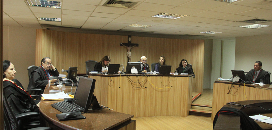 Plano de Saúde deve pagar R$ 10 mil de indenização por negar internação a criança