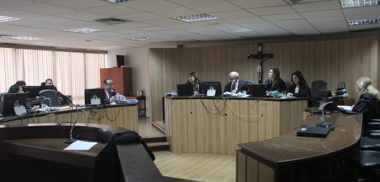 Homem que perdeu a visão após acidente com fogos deve ser indenizado em R$ 83,3 mil