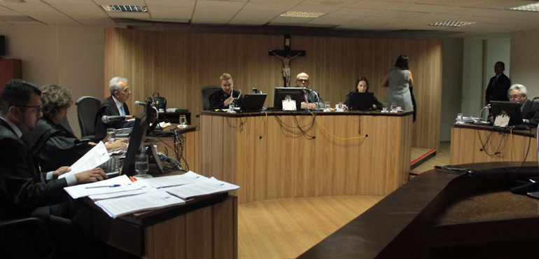 Filhos de detento morto em presídio devem receber R$ 50 mil de indenização