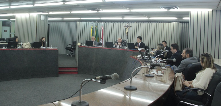 Município e professores de Jardim firmam acordo e decretam fim de greve após audiência no TJCE