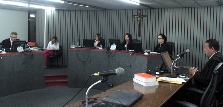 Amil não deve cancelar contrato enquanto paciente estiver em tratamento