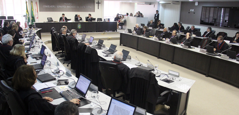 Pleno do TJCE instaura no mês de junho cinco processos administrativos contra magistrados