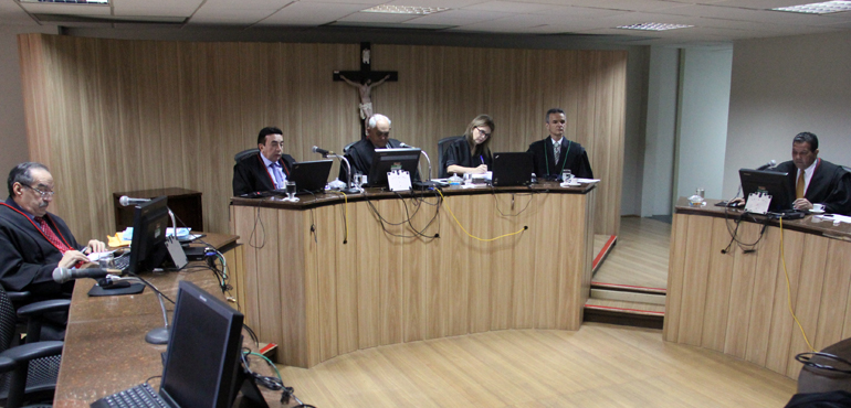 Pague Menos é condenada a pagar R$ 30 mil por vender colírio na dosagem errada