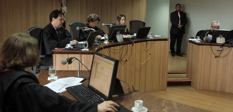 Adolescente com distrofia muscular ganha direito à isenção de impostos na compra de veículo