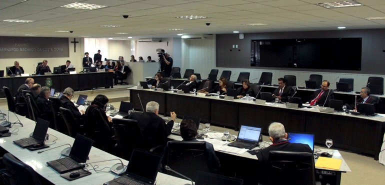 Órgão Especial do TJCE realiza primeira sessão com sistema 