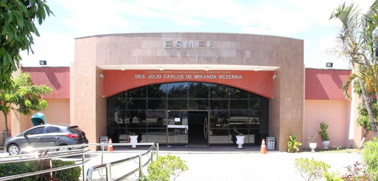 Esmec triplica carga horária e número de cursos de aperfeiçoamento em 2018