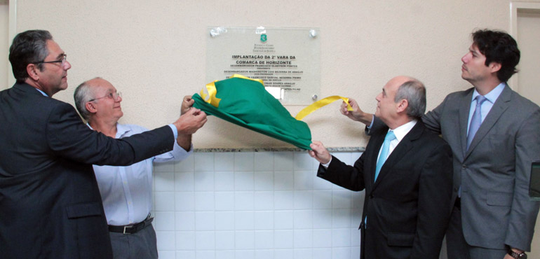 Presidente do TJCE visita Horizonte e Itaitinga e instala novas varas