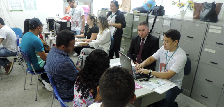 Mobilização do Pai Presente em escola da Capital realiza reconhecimentos voluntários de paternidade