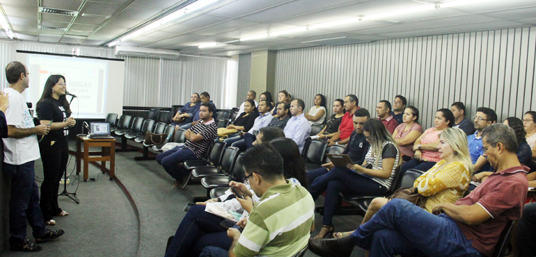 Pretendentes à adoção participam de curso preparatório no Tribunal de Justiça