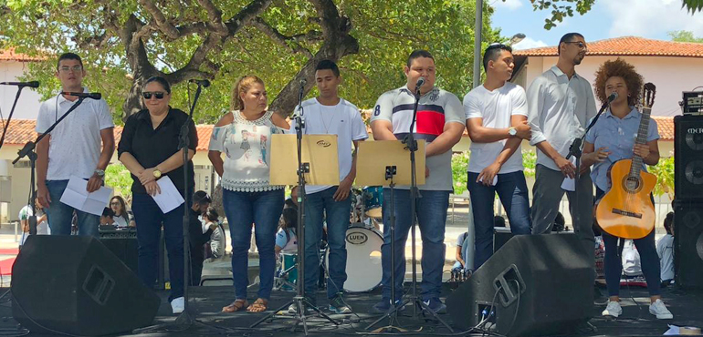 Coral do projeto “Justiça de Portas Abertas” faz apresentação na Semana Universitária da Uece