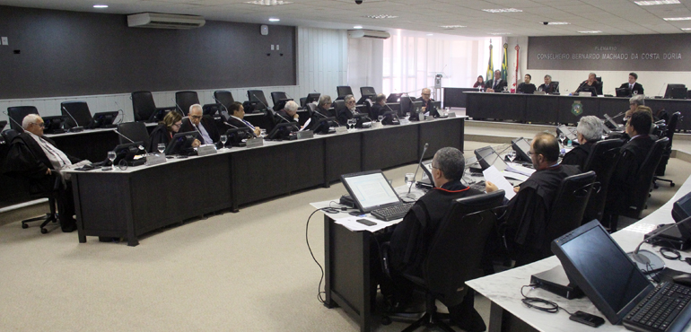 TJCE suspende prerrogativa do prefeito de propor leis sobre matéria tributária