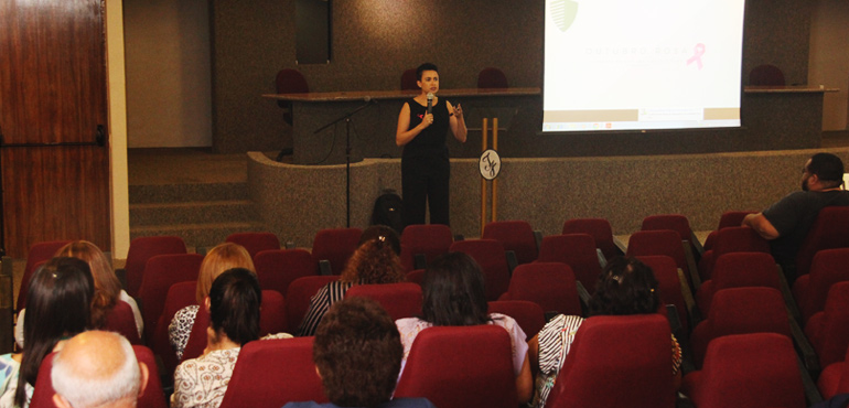 Finanças pessoais e câncer de mama são abordados em palestra no TJCE