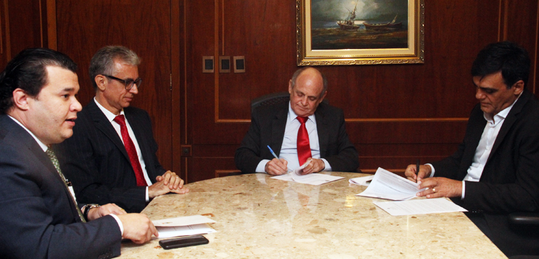 TJCE e Prefeitura de Caucaia assinam convênio para facilitar pagamentos de débitos fiscais e judiciais