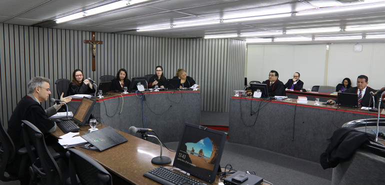 Justiça determina que Unimed autorize cirurgia bariátrica para adolescente com obesidade mórbida