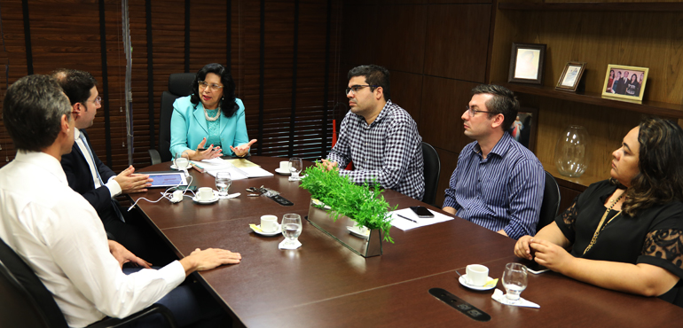 Vice-presidente se reúne com servidores para traçar estratégias e gerar maior produtividade