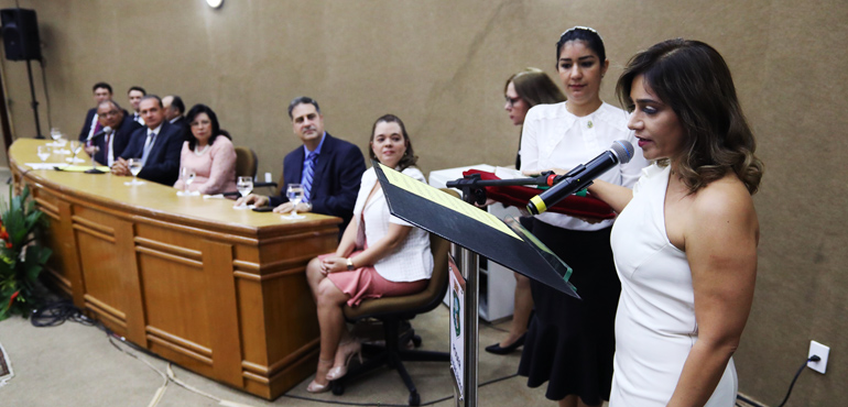 Juíza Ana Cristina Esmeraldo é empossada como diretora do Fórum Clóvis Beviláqua