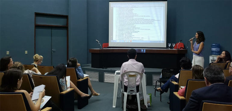 Operadores do Direito participam de palestra sobre assistência farmacêutica no Fórum Clóvis Beviláqua