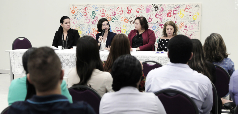 A emancipação feminina é debatida na Casa da Mulher Brasileira