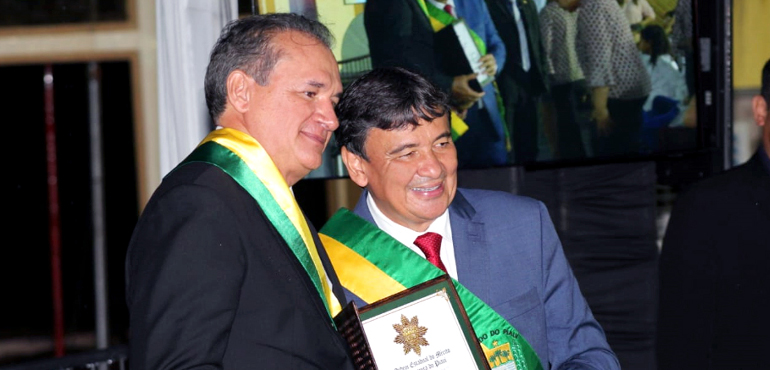 Desembargador Washington Araújo é homenageado no Estado do Piauí