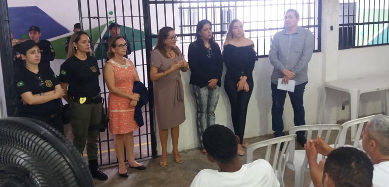 Juizado da Mulher verifica condições de presos que respondem a processos da Lei Maria da Penha