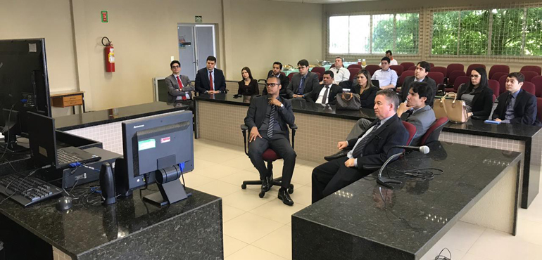 Corregedoria da Justiça reúne juízes em Crateús para esclarecimentos sobre inspeções e estatística
