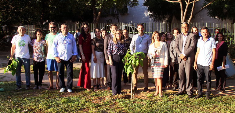 Fórum Clóvis Beviláqua celebra Dia do Meio Ambiente com plantio de mudas de árvores