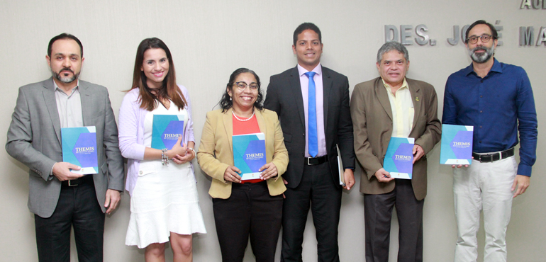 Esmec lança Volume 17.1 da Revista Themis em evento com exposição de artigos científicos