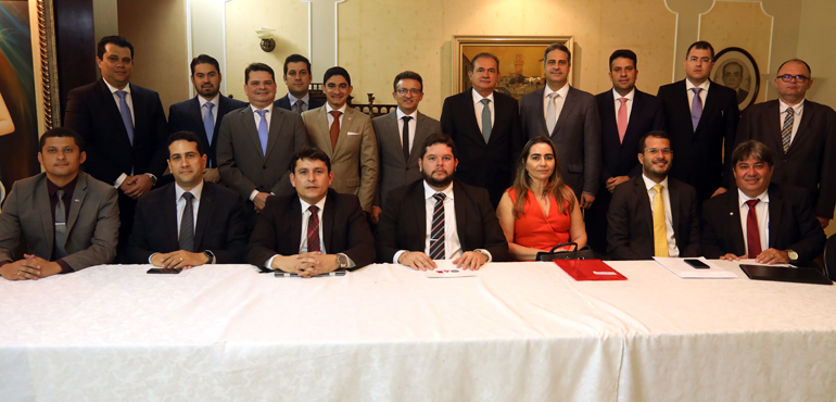 Advogados da região Centro-Sul do Ceará são recebidos pelo presidente do TJCE