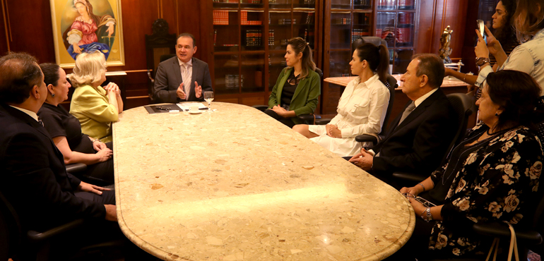 TJCE e Governo firmam parcerias para aprimorar processos de adoção e ofertar vagas para apenados