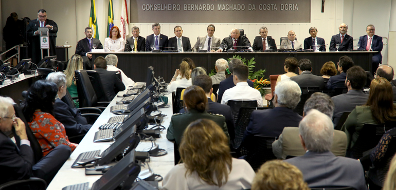 Desembargadores Haroldo Máximo e Inacio Cortez assumem Direção do TRE-CE